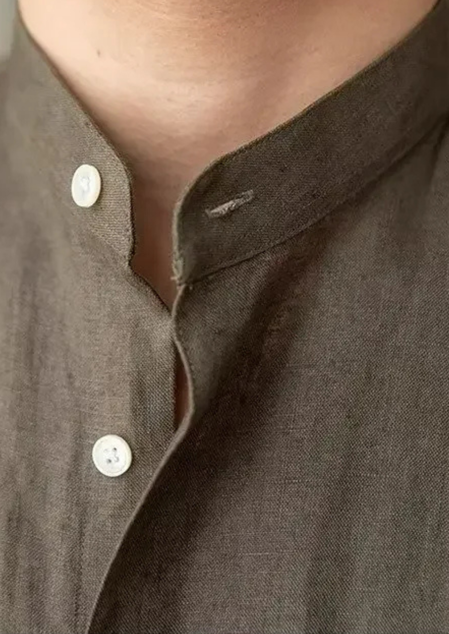 CAMICIA IN LINO BRUNELLO SUL LITORALE - Oliva