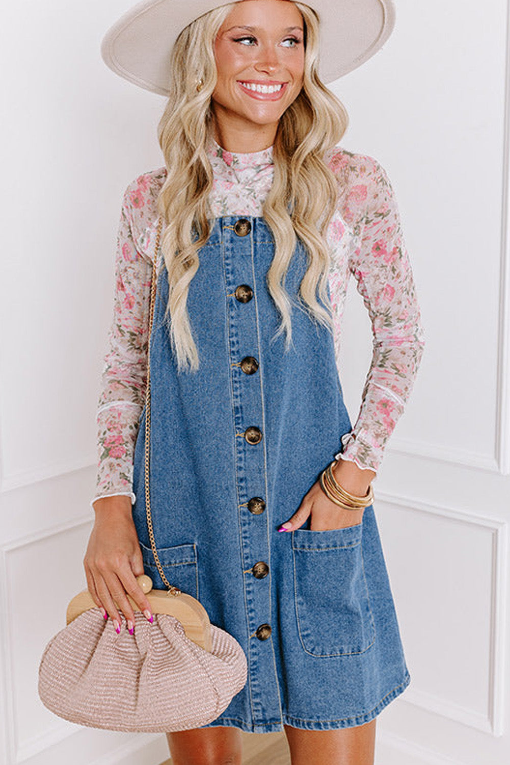 Mini-robe en jean bleu crépuscule à larges bretelles et boutons pour femmes