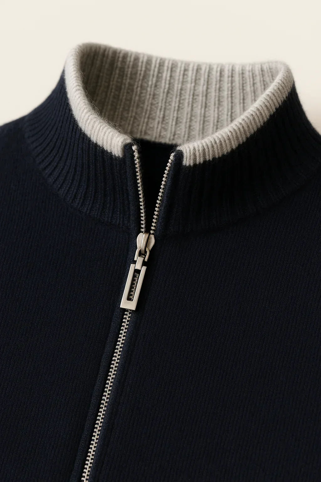 Pull Zippé Classique Noir