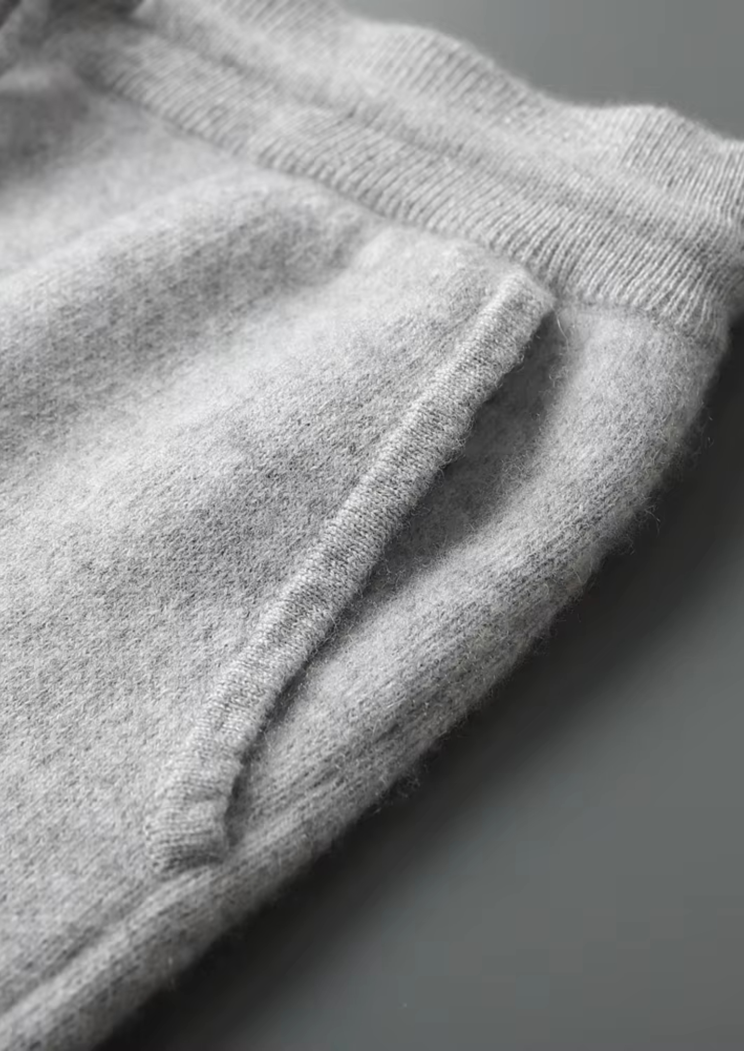 PANTALONI DA TEMPO LIBERO IN PREGIATO CASHMERE