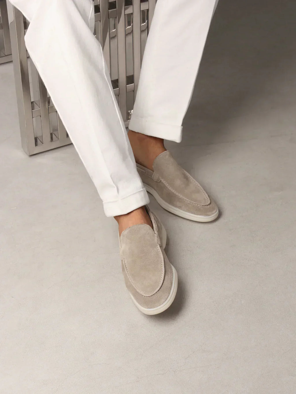 Mocassin Classique en Suède Gris Clair