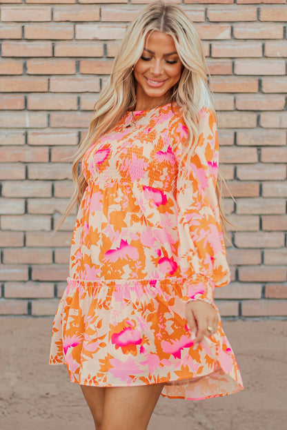 Mini robe orange à volants manches lanternes smockées style évasé élégant pour femmes